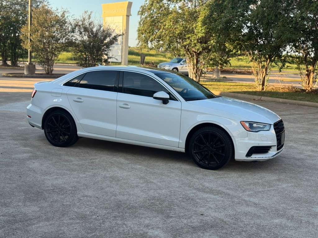 Photo 4 of this AUDI A3