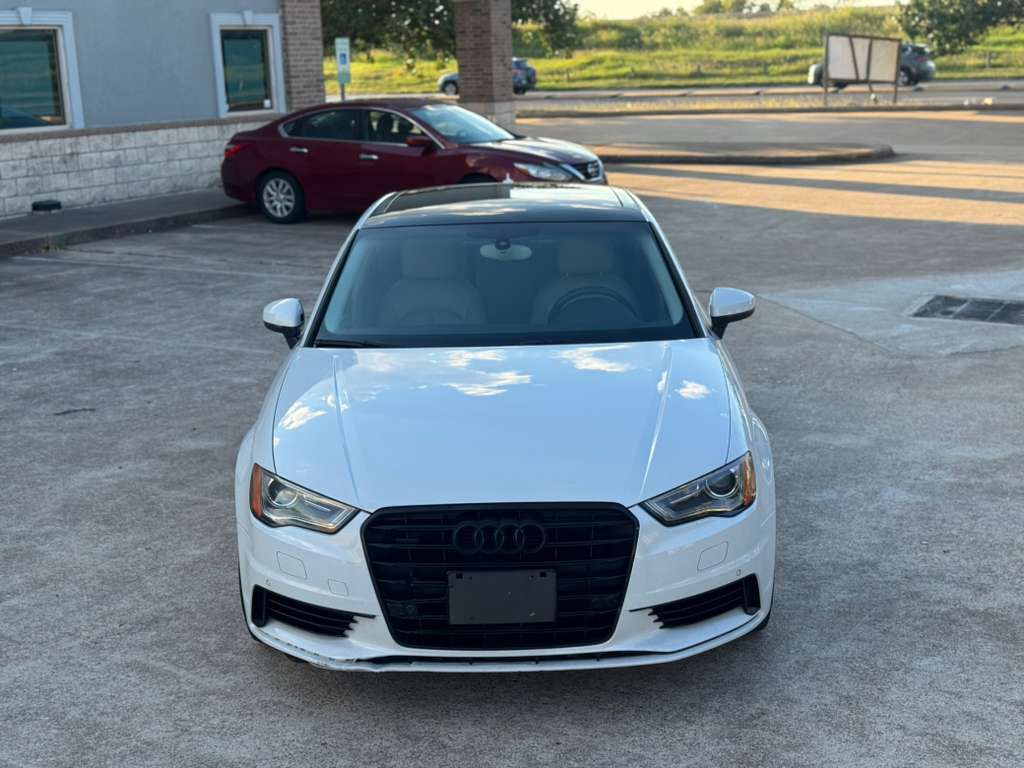 Photo 8 of this AUDI A3