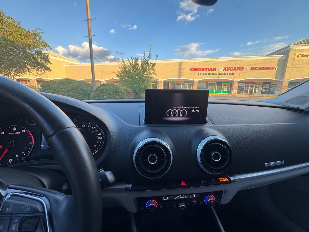 Photo 17 of this AUDI A3