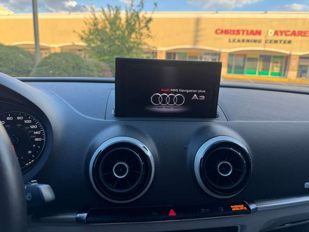 Photo 19 of this AUDI A3