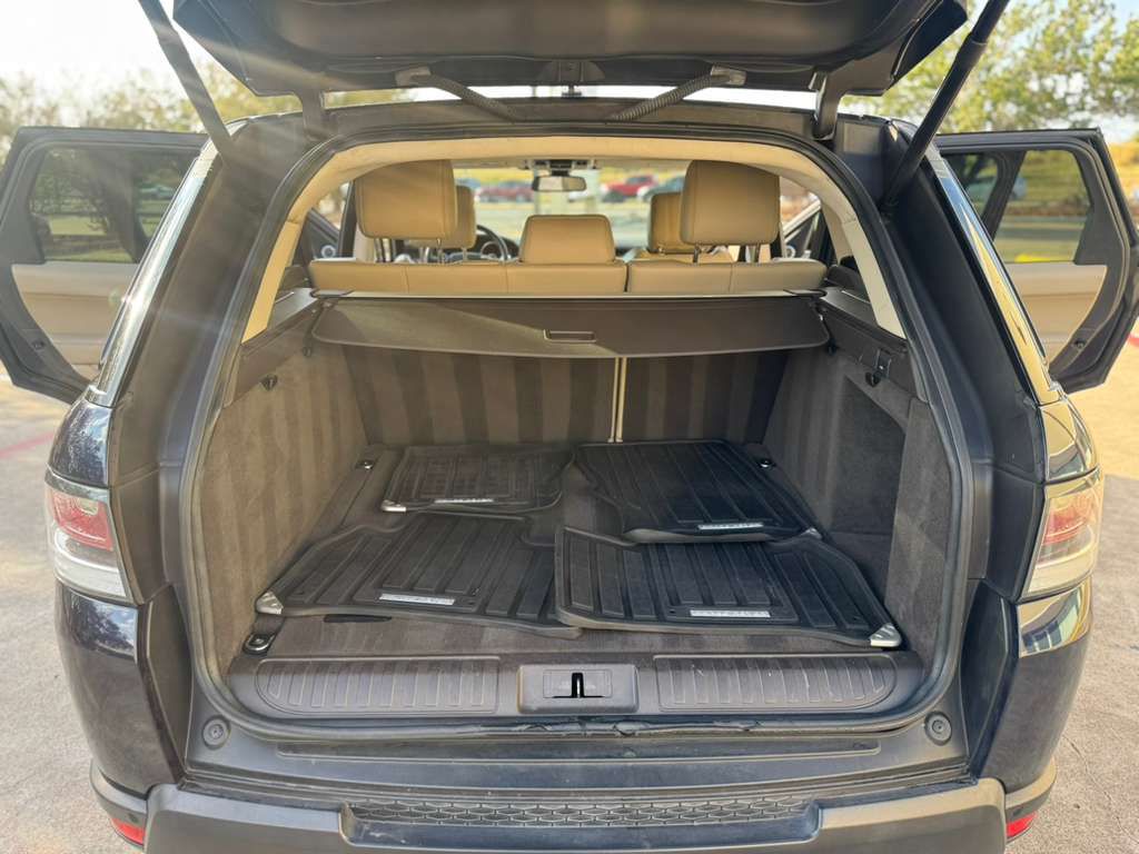 Photo 16 of this LAND ROVER RANGE ROVER SPO