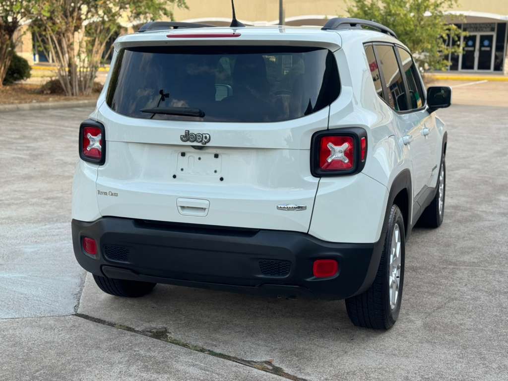 Photo 5 of this JEEP RENEGADE