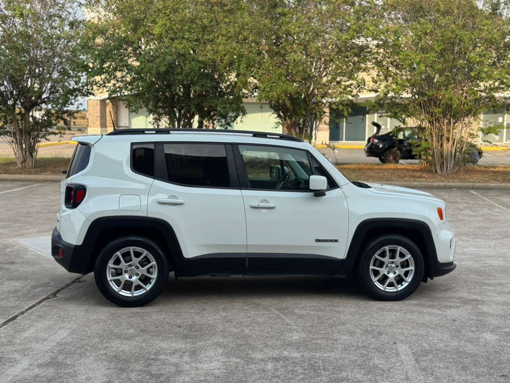 Photo 7 of this JEEP RENEGADE