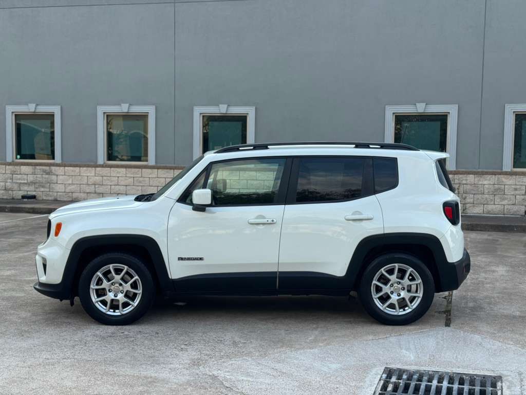Photo 11 of this JEEP RENEGADE