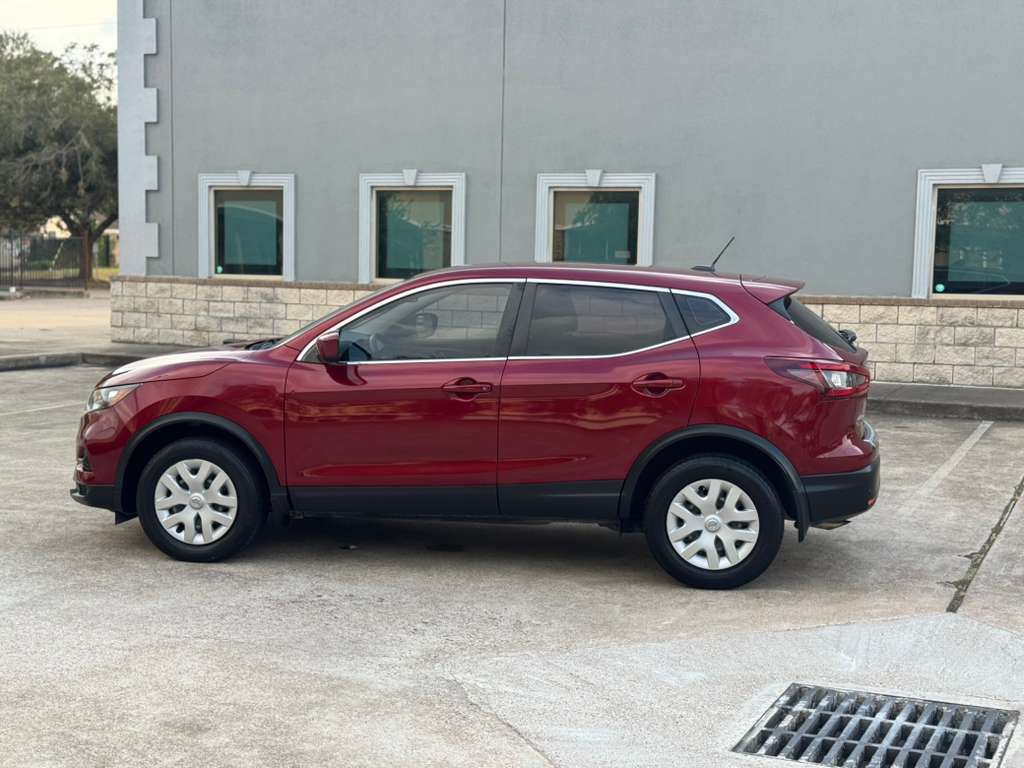 Photo 6 of this NISSAN ROGUE SPORT