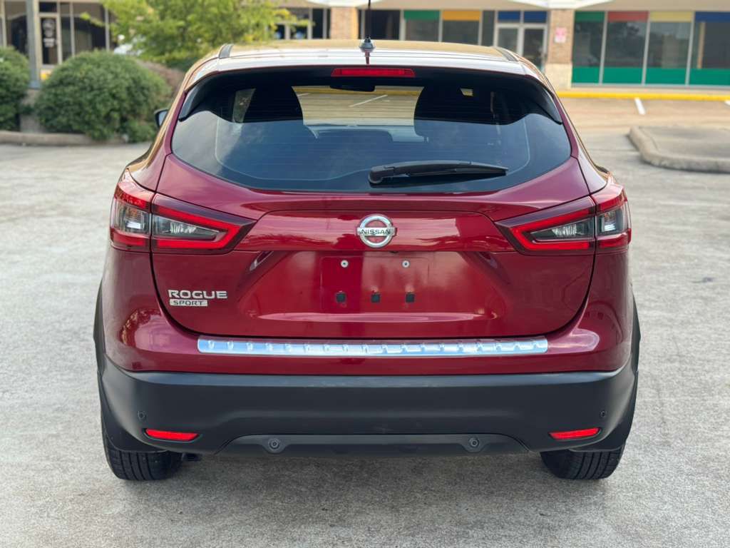 Photo 7 of this NISSAN ROGUE SPORT
