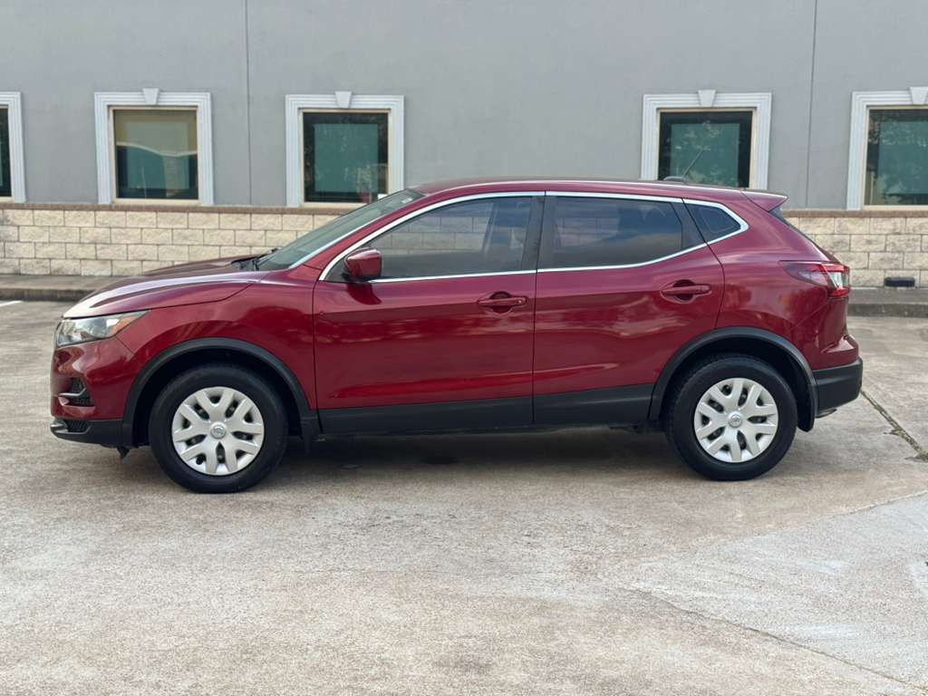 Photo 13 of this NISSAN ROGUE SPORT