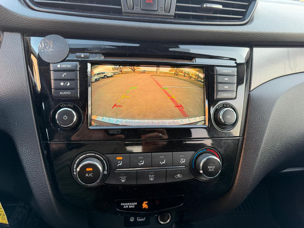 Photo 23 of this NISSAN ROGUE SPORT