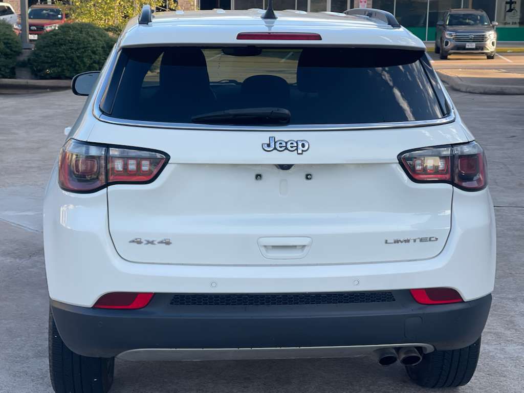Photo 4 of this JEEP COMPASS