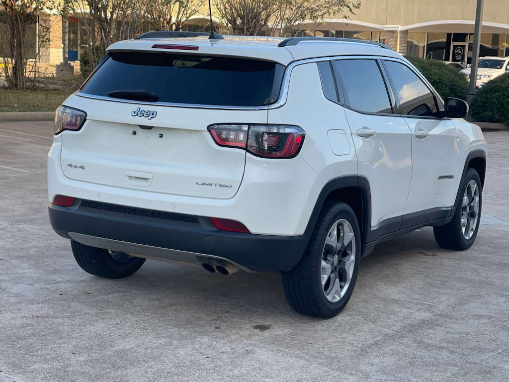 Photo 5 of this JEEP COMPASS