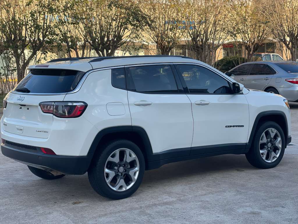 Photo 6 of this JEEP COMPASS