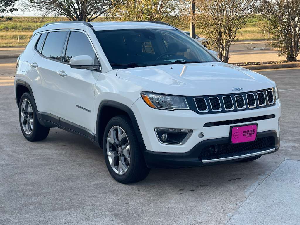 Photo 8 of this JEEP COMPASS