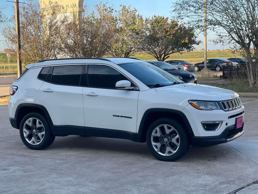 Photo 9 of this JEEP COMPASS