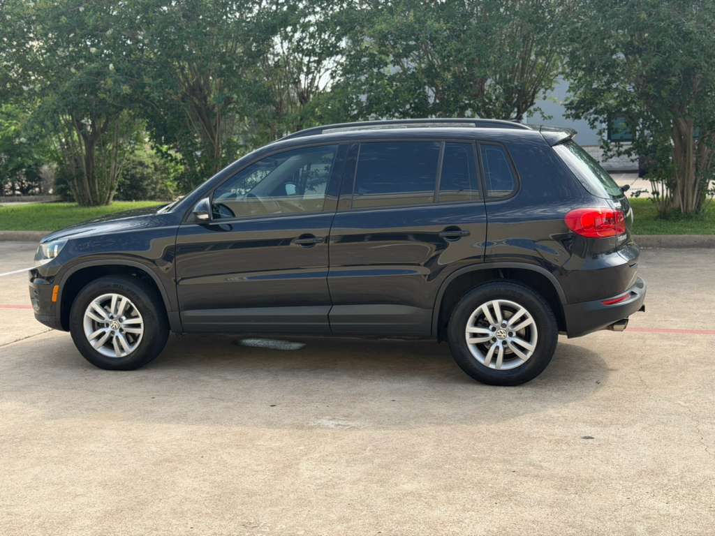 Photo 7 of this VOLKSWAGEN TIGUAN