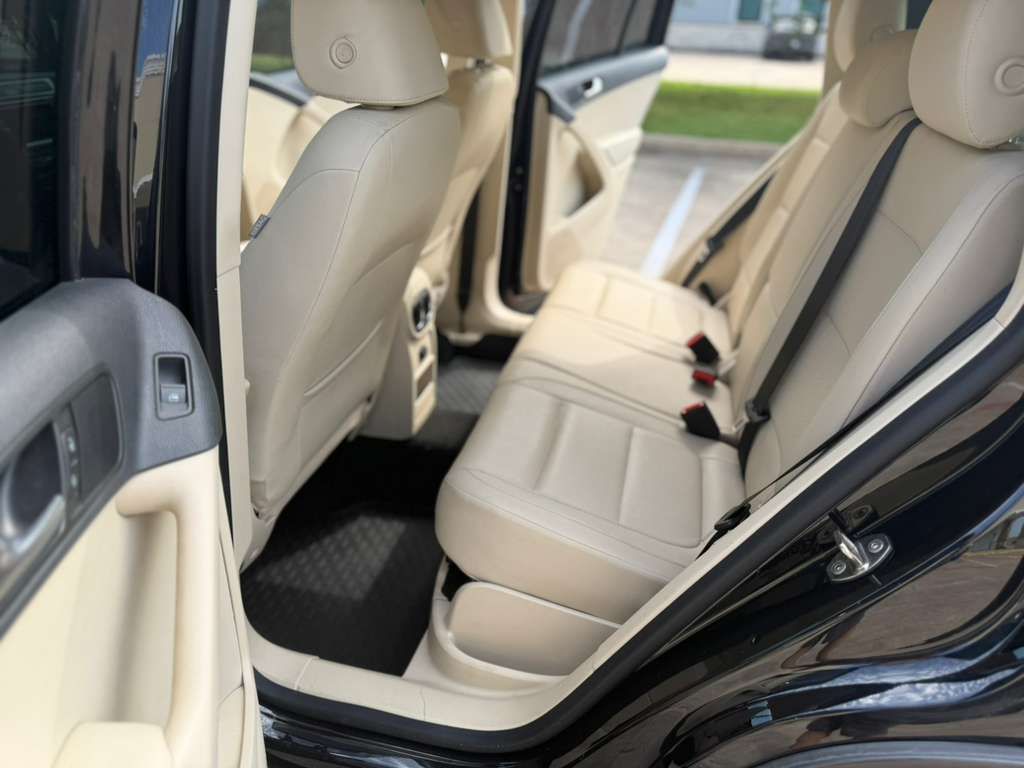 Photo 13 of this VOLKSWAGEN TIGUAN