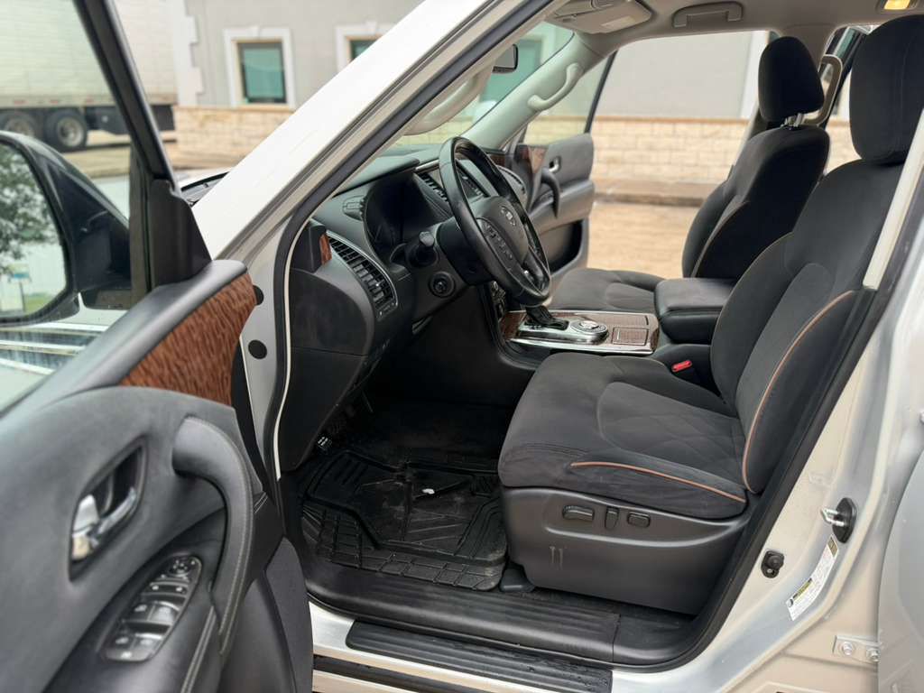 Photo 11 of this NISSAN ARMADA
