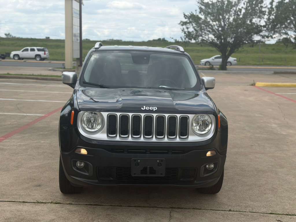 Photo 2 of this JEEP RENEGADE