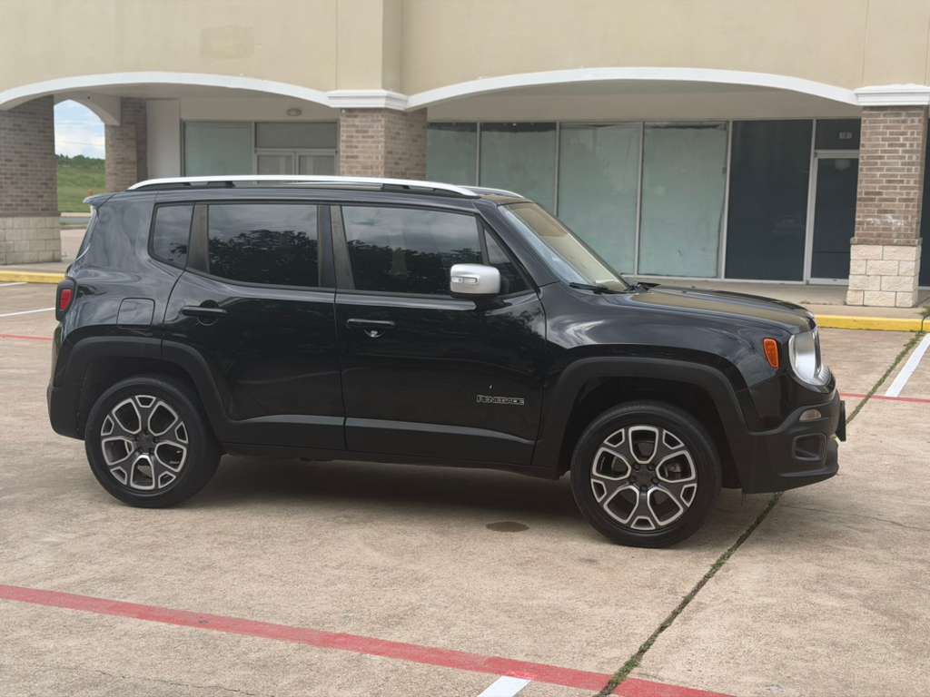 Photo 4 of this JEEP RENEGADE
