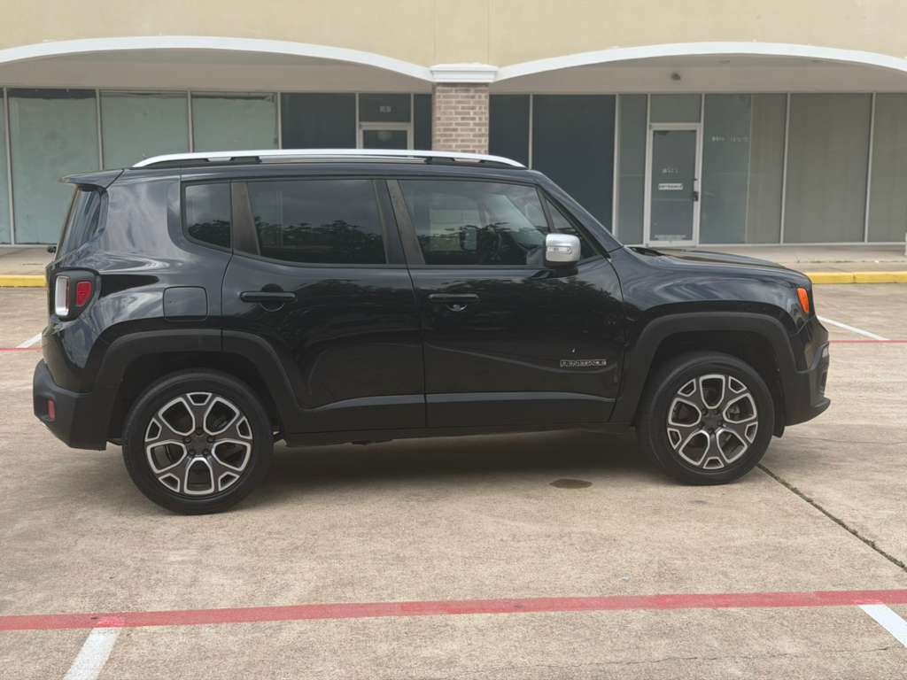 Photo 5 of this JEEP RENEGADE