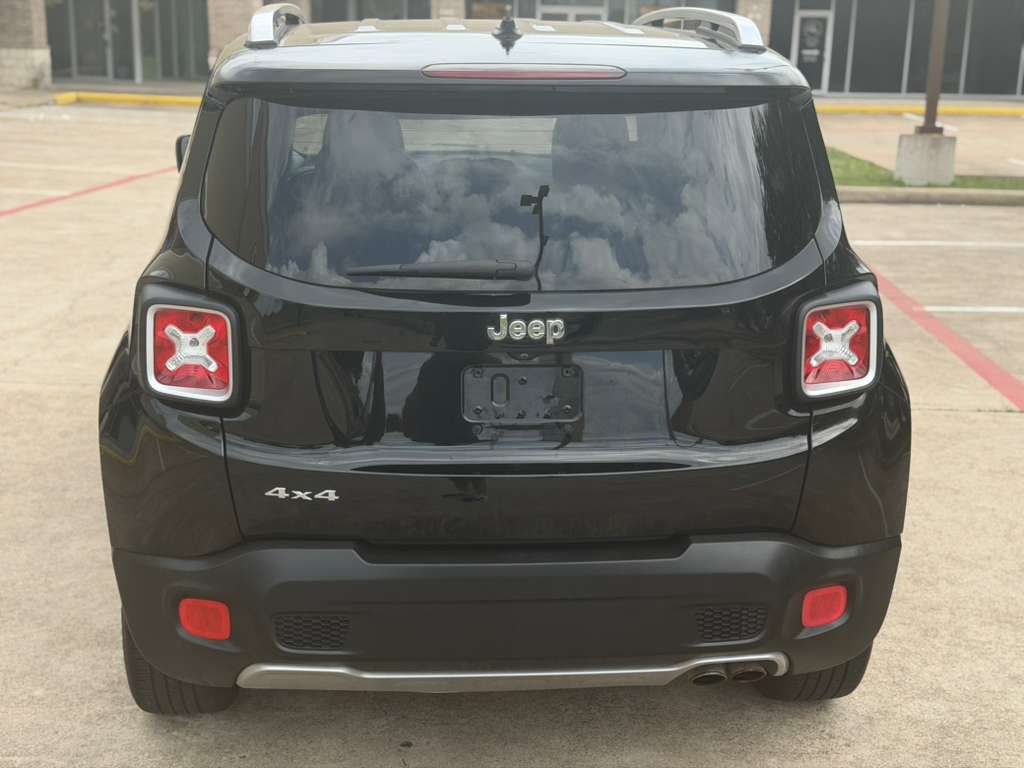 Photo 6 of this JEEP RENEGADE