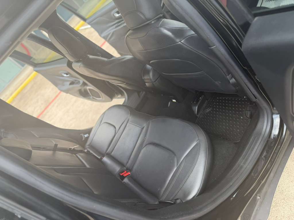 Photo 10 of this JEEP RENEGADE