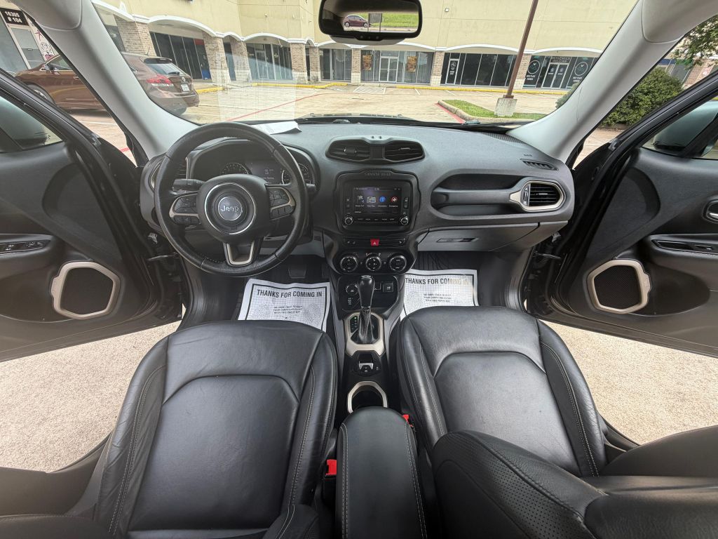 Photo 17 of this JEEP RENEGADE
