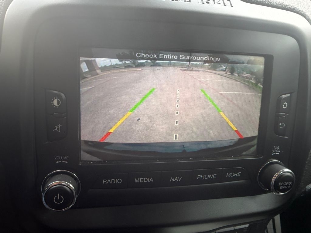 Photo 18 of this JEEP RENEGADE