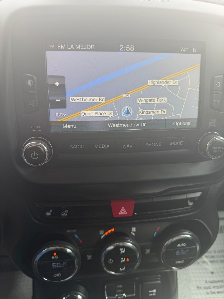 Photo 19 of this JEEP RENEGADE
