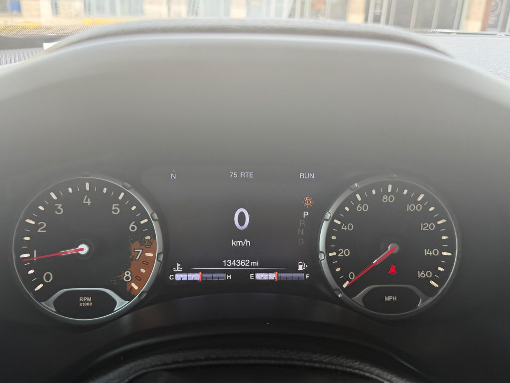 Photo 20 of this JEEP RENEGADE