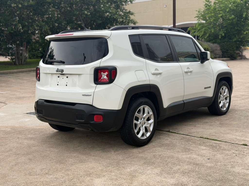 Photo 2 of this JEEP RENEGADE