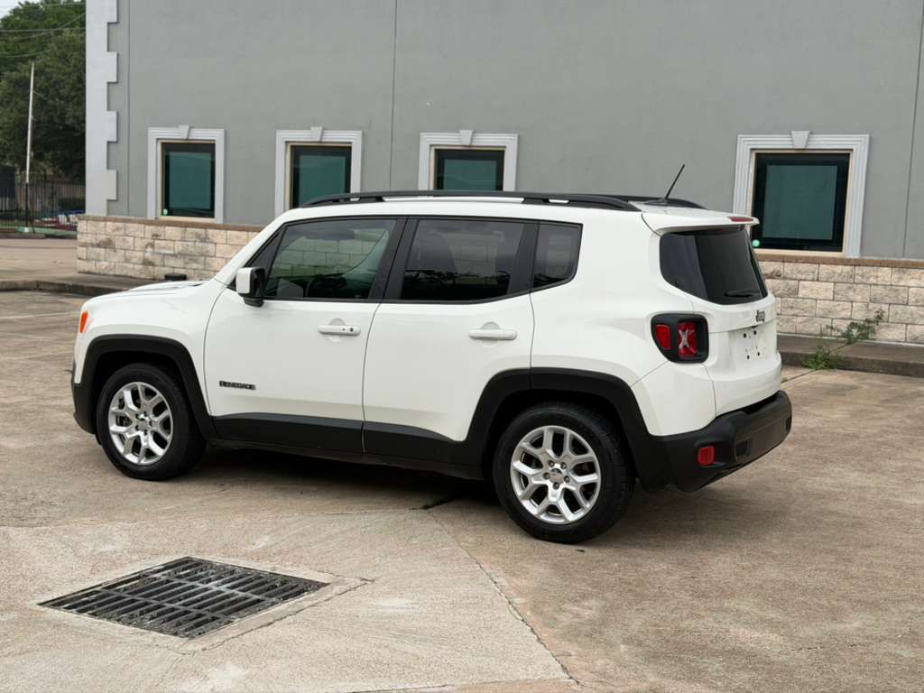 Photo 4 of this JEEP RENEGADE