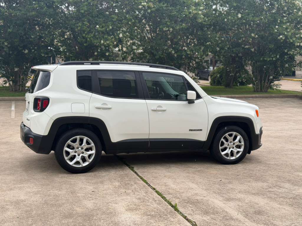 Photo 5 of this JEEP RENEGADE