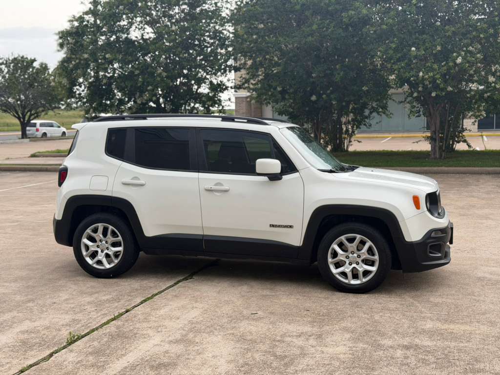 Photo 6 of this JEEP RENEGADE