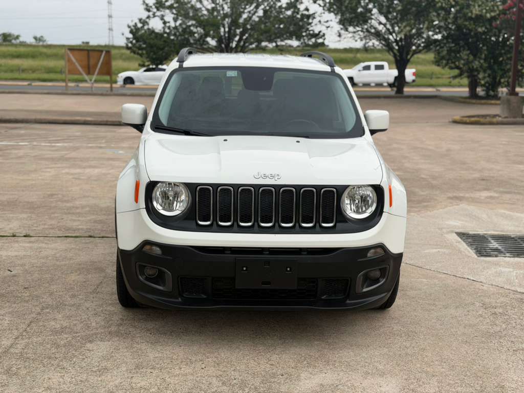 Photo 8 of this JEEP RENEGADE