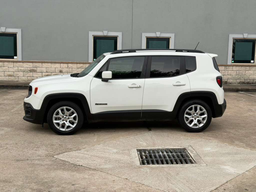 Photo 9 of this JEEP RENEGADE