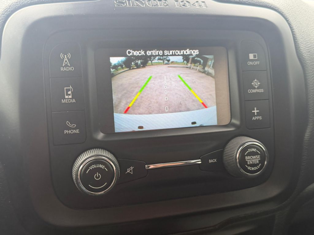 Photo 19 of this JEEP RENEGADE