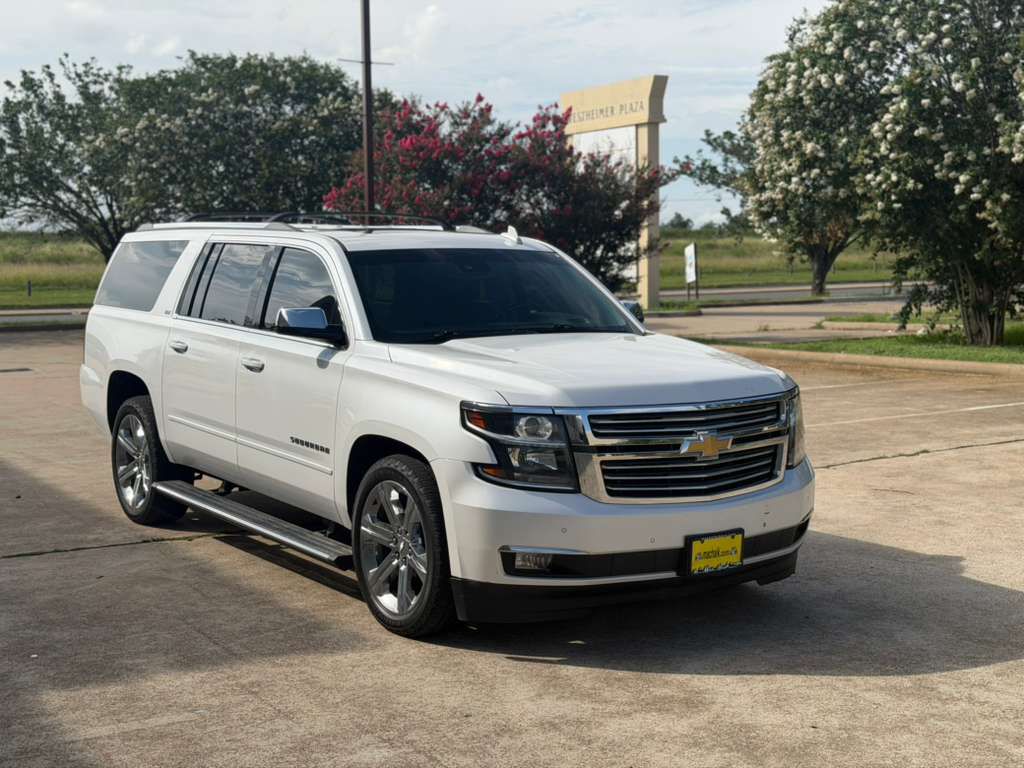 Photo 3 of this CHEVROLET SUBURBAN