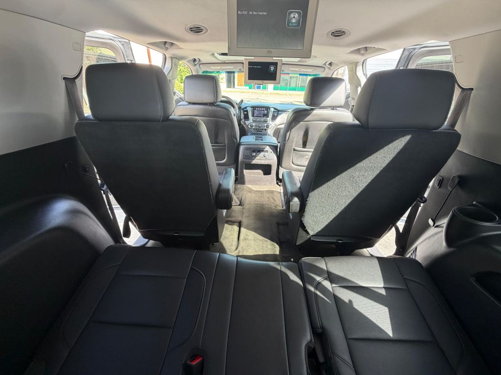 Photo 17 of this CHEVROLET SUBURBAN