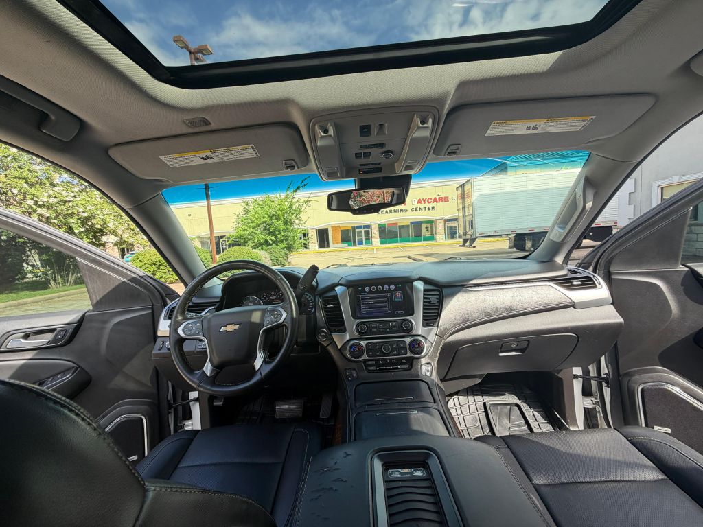 Photo 19 of this CHEVROLET SUBURBAN