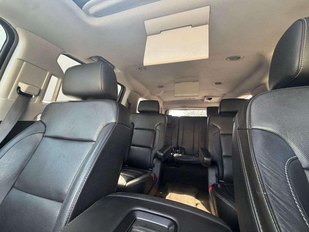 Photo 25 of this CHEVROLET SUBURBAN