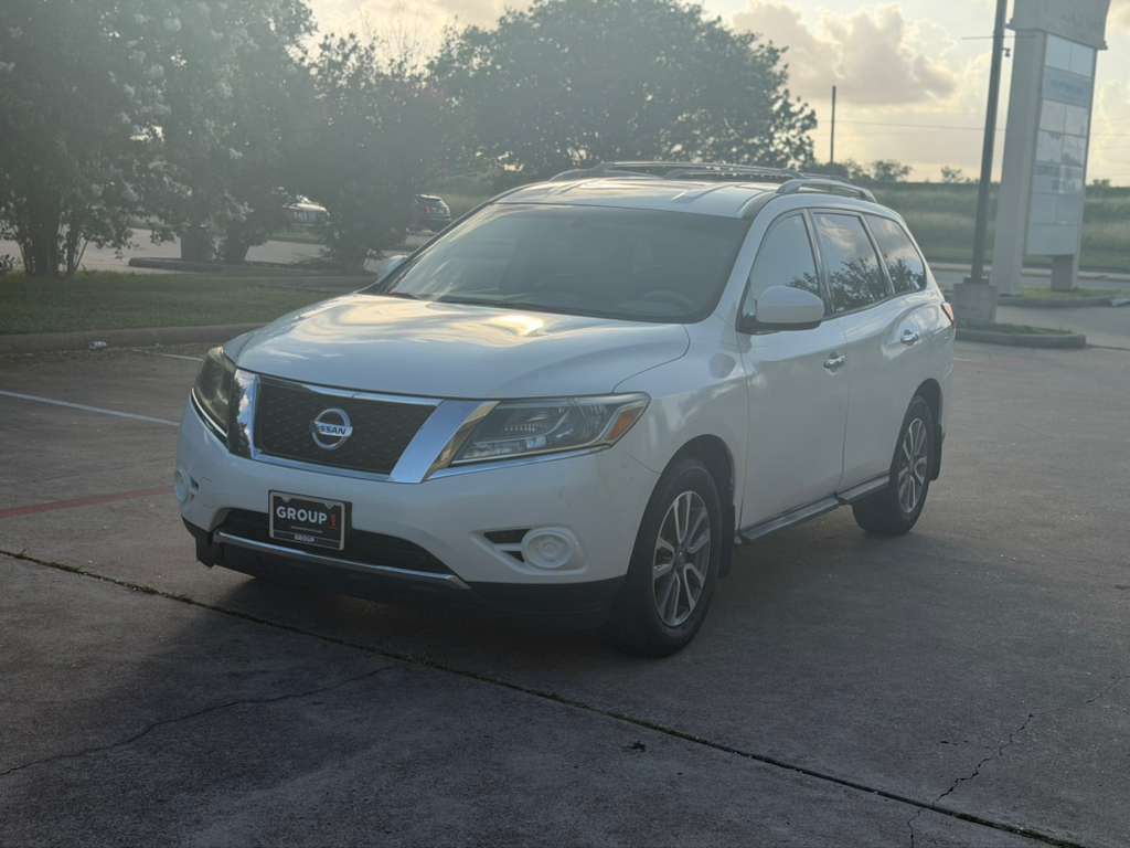 White 2014 Nissan Pathfinder S SUV / Crossover Front-Wheel Drive Continuously Variable Transmission