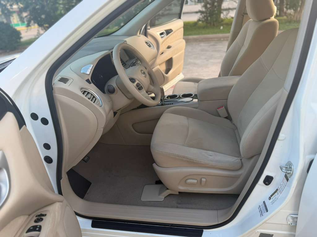 Photo 11 of this NISSAN PATHFINDER