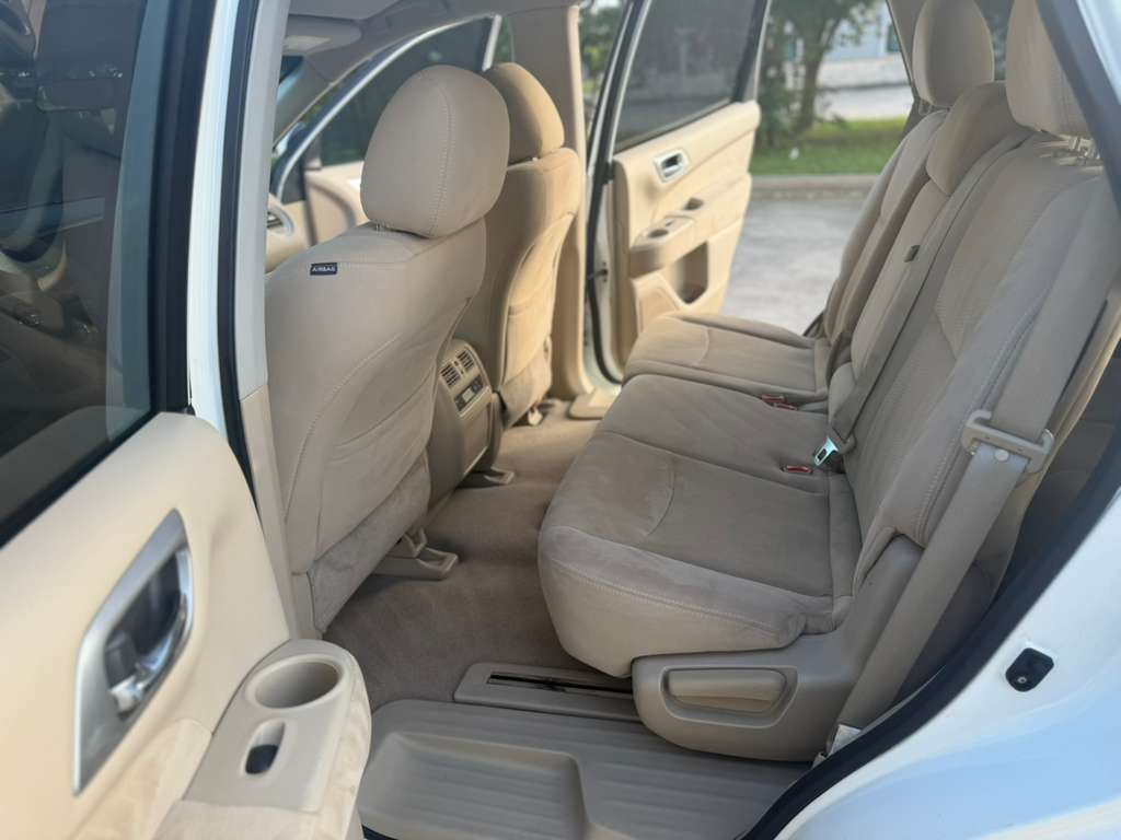 Photo 12 of this NISSAN PATHFINDER