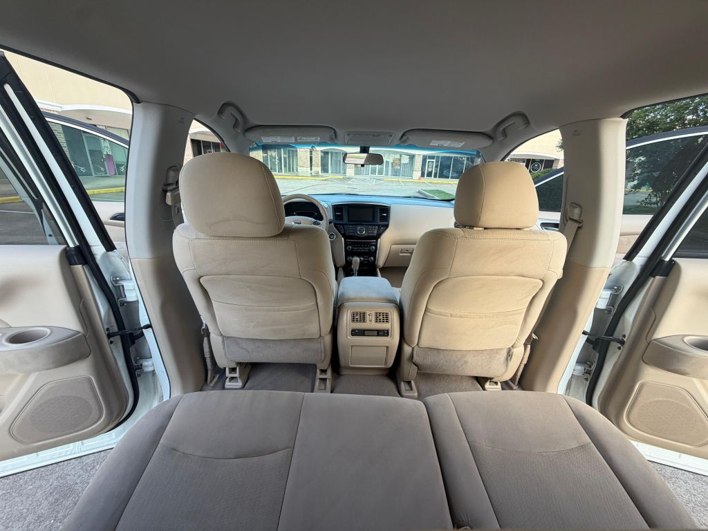 Photo 17 of this NISSAN PATHFINDER