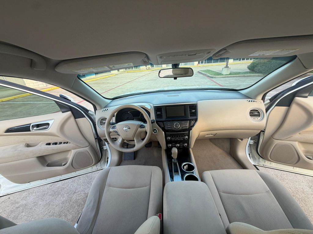 Photo 18 of this NISSAN PATHFINDER