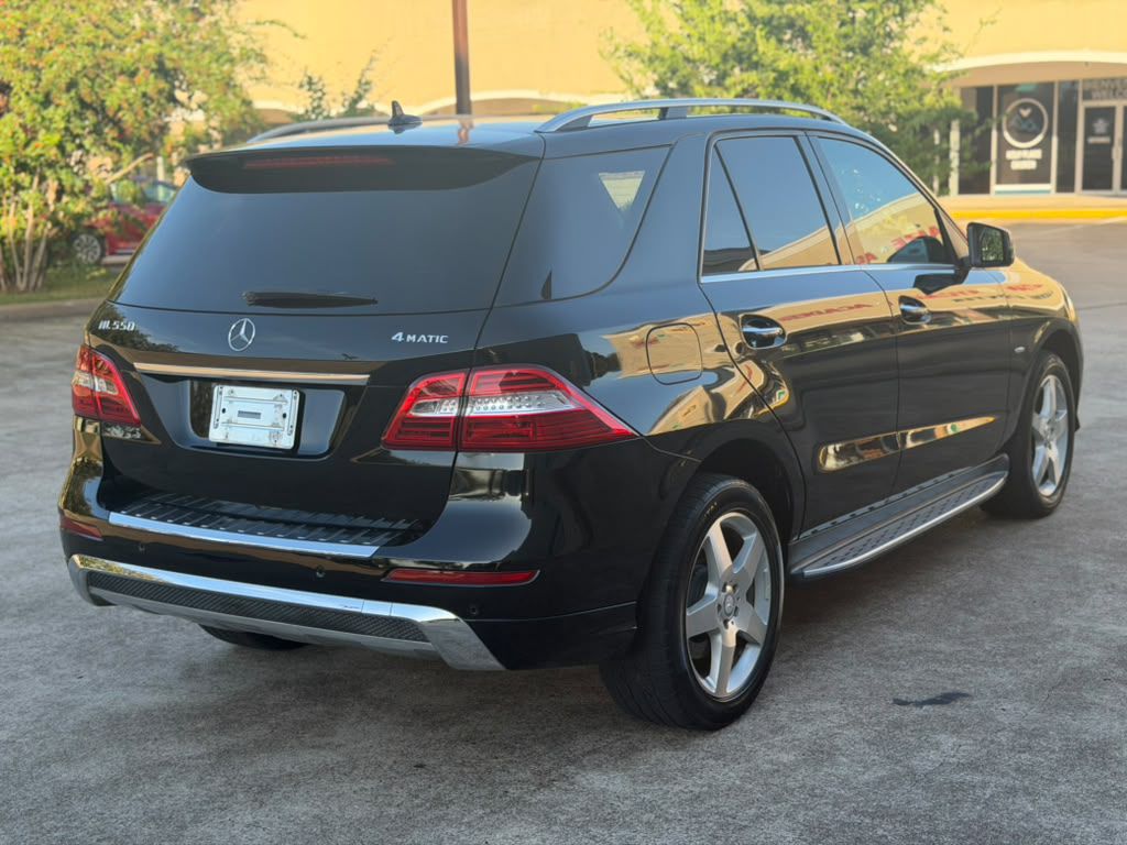 Photo 9 of this MERCEDES-BENZ ML