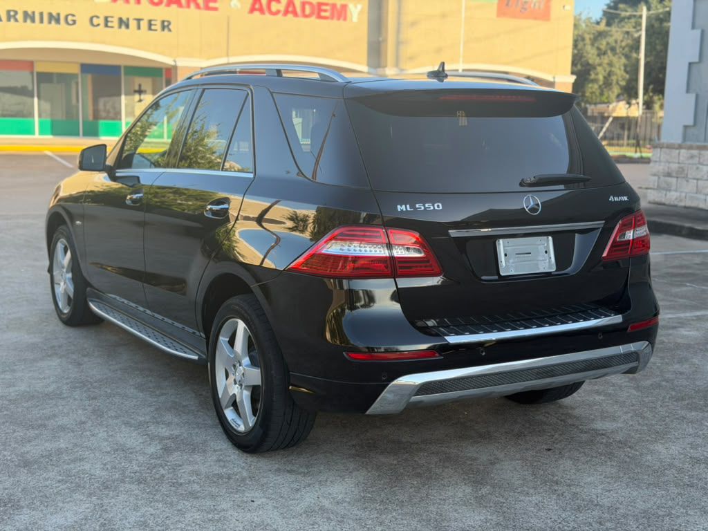 Photo 11 of this MERCEDES-BENZ ML