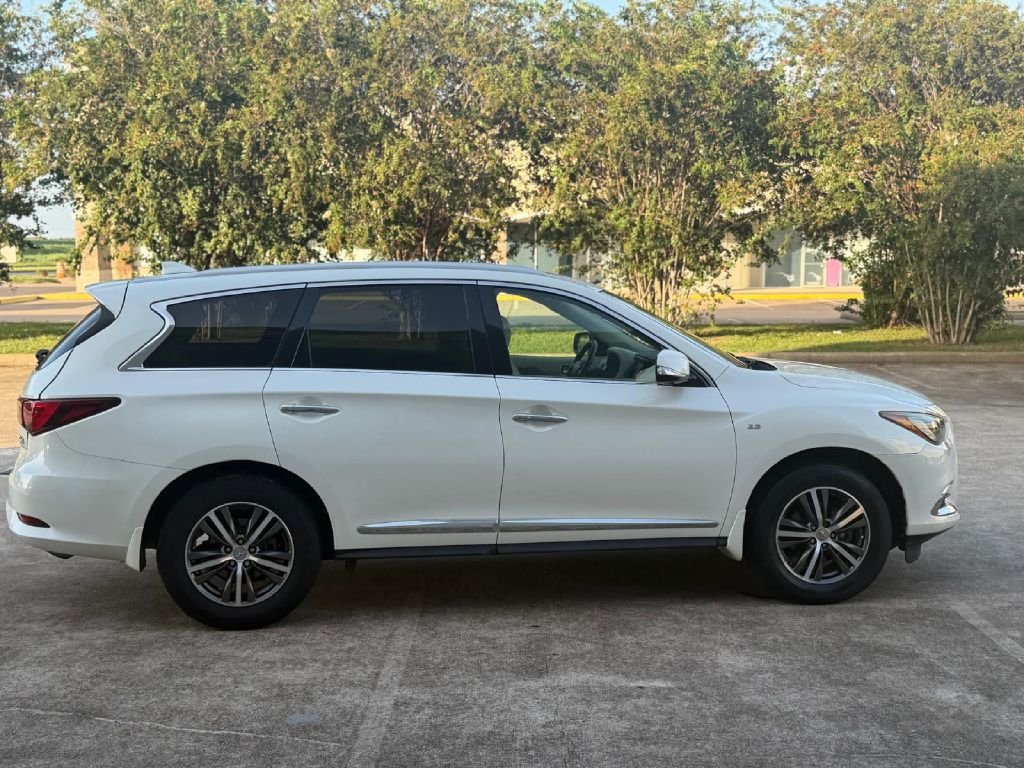 Photo 4 of this INFINITI QX60