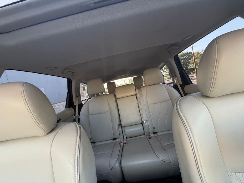 Photo 18 of this INFINITI QX60