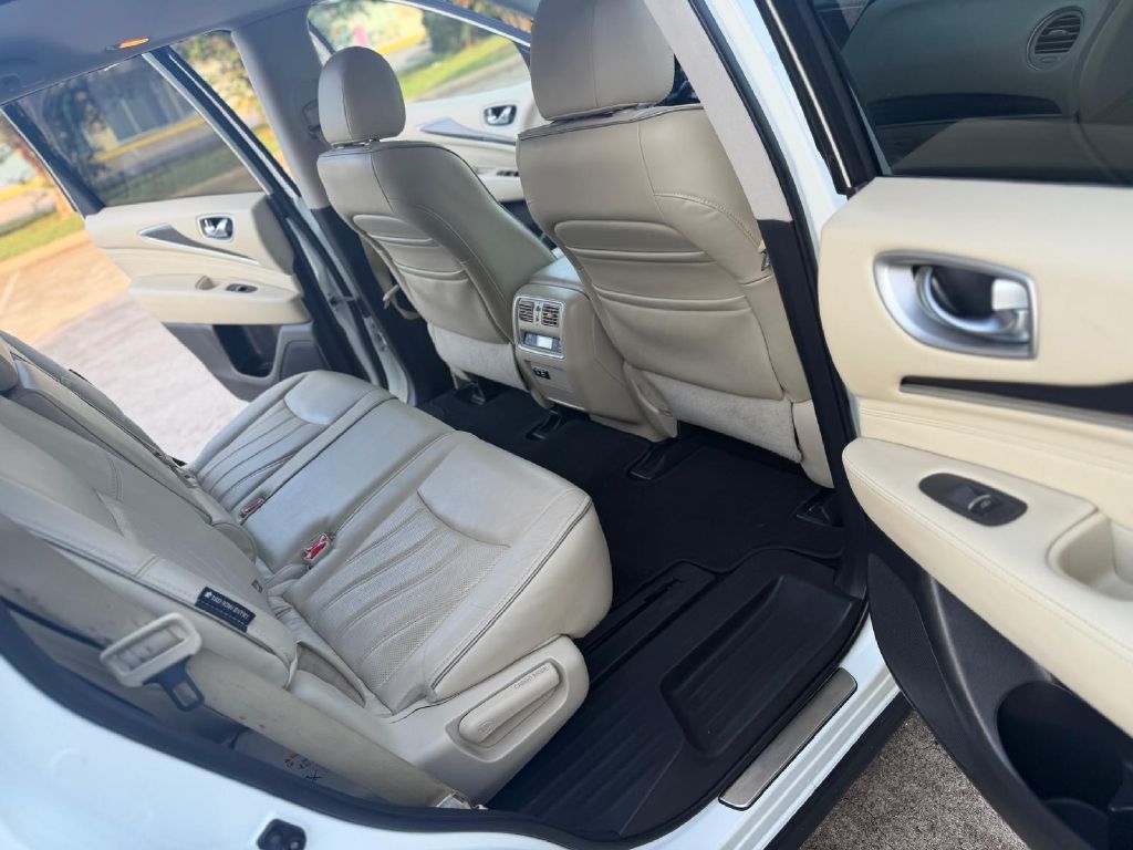 Photo 13 of this INFINITI QX60